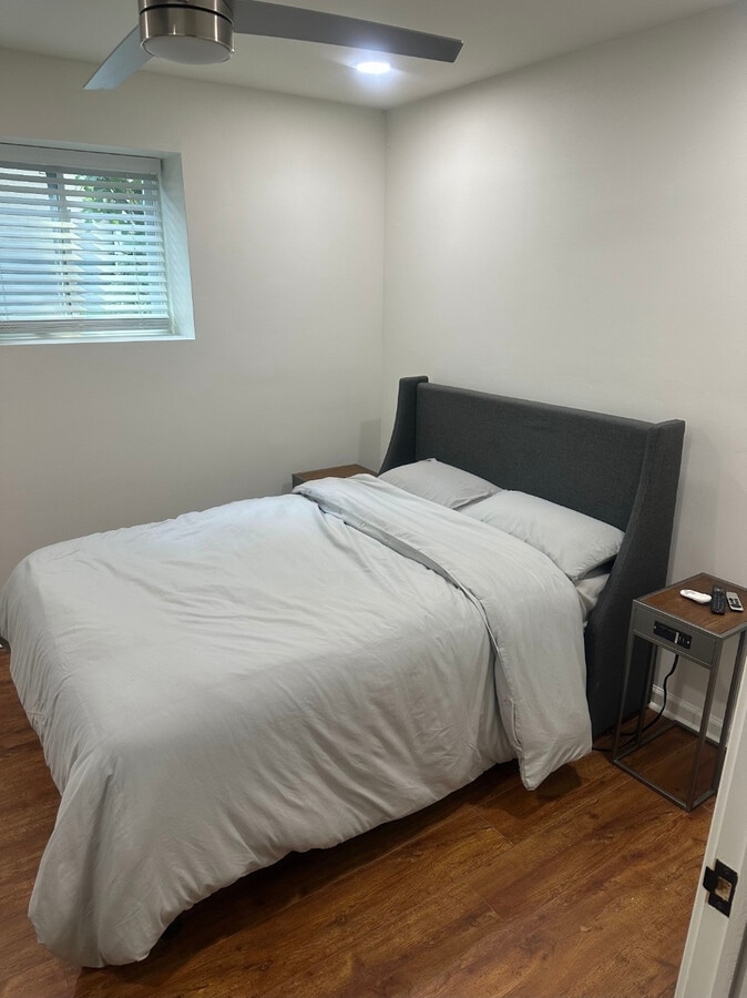 Photo - Room in Apartment on Rockcliff Rd SE