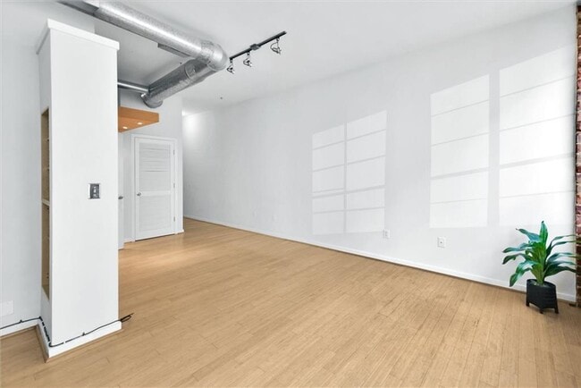 Photo - 800 Peachtree St NE Unit 8605