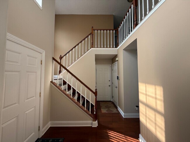 Photo - 7574 Allenwood Ct
