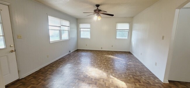 Photo - 11 Trails End Rd