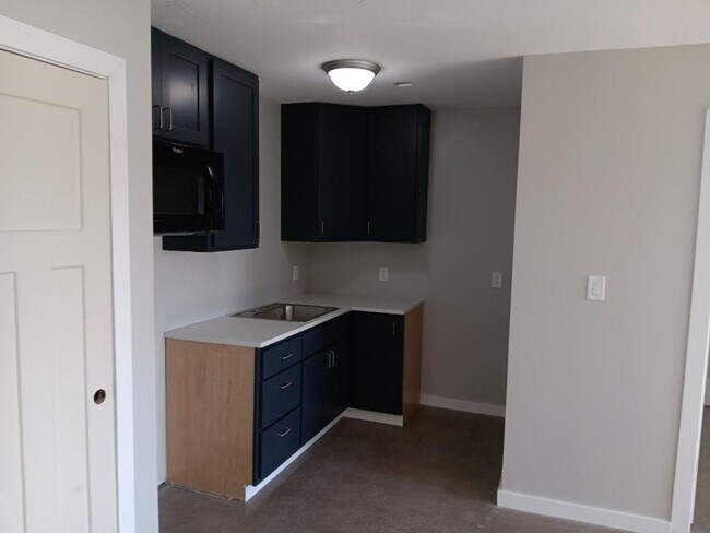 Walnut Creek Apartment Homes - Walnut Creek Apartment Homes Unit 1