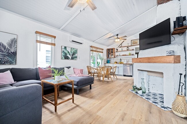 Photo - 511 41st Ave S