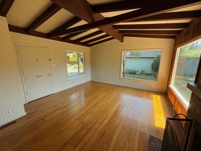 Photo - 2 Bedroom 1 Bathroom located in Santa Rosa's Grace Tract Neighborhood