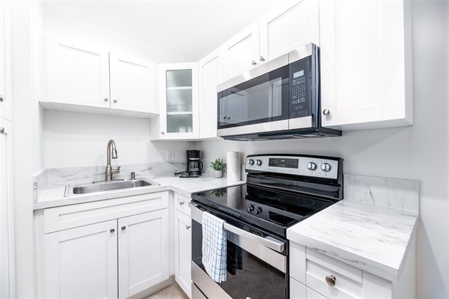 Photo - 805 NE 23rd Dr Unit 3