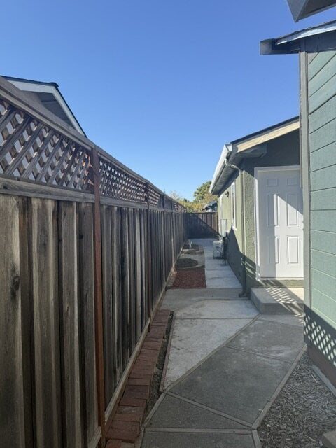 Photo - "Charming Studio Retreat in San Jose: Cozy 400 Sq Ft Haven with Full Bath!" Full Kitchen, Heater... Unit 2
