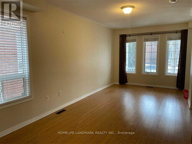 Photo - 97 Gail Parks Crescent