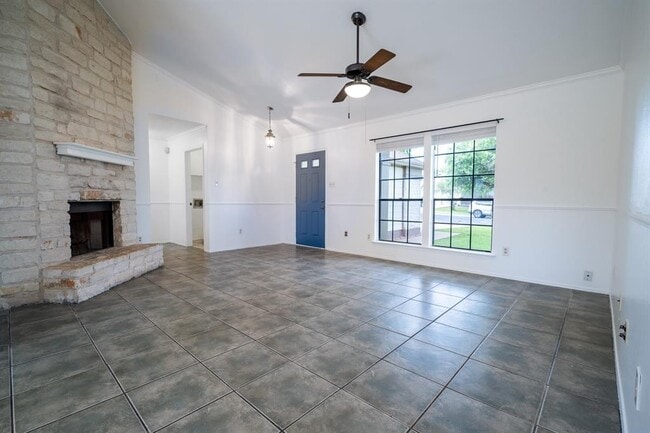 Photo - 1601 Primrose Trail