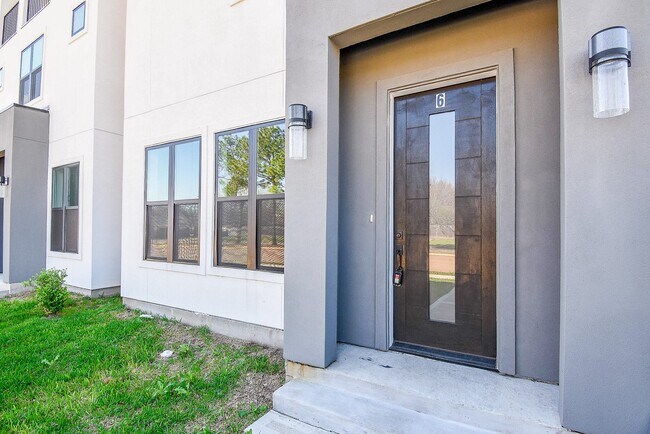 Photo - 15000 S Richmond Ave Unidad 6