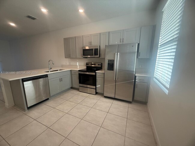 Photo - 2025 Viewfinder St Unit 2025