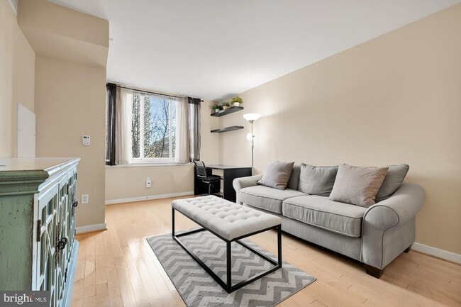 Photo - 1000 New Jersey Ave SE Unit 317