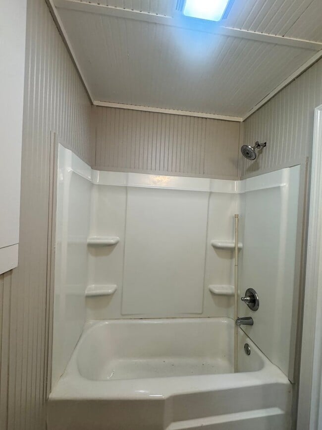 Photo - 307 Crawford Ln