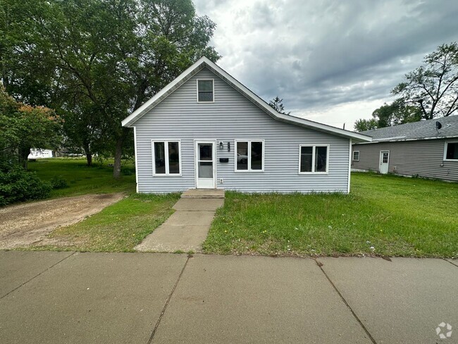 Building Photo - 3 bedroom Home