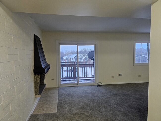 Photo - 833 Village Quarter Rd Unidad G7