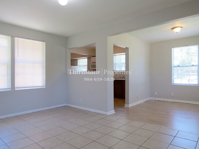Photo - 1946 Allandale Cir E