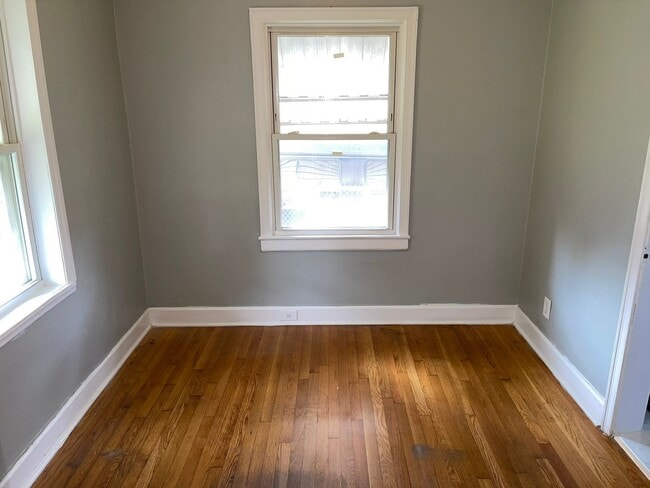 Photo - Cozy Two Bedroom Bungalow!