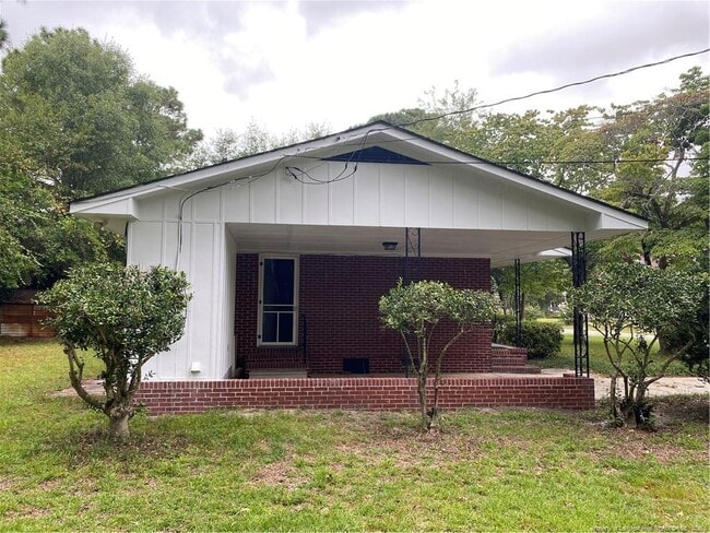 Photo - 304 Courtland St