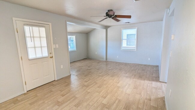 Photo - 591 S Nichols St