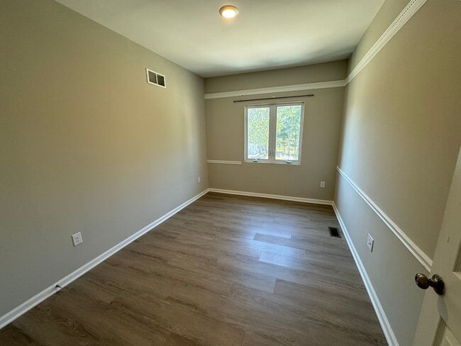 Photo - 16 N Centre St Unidad 4