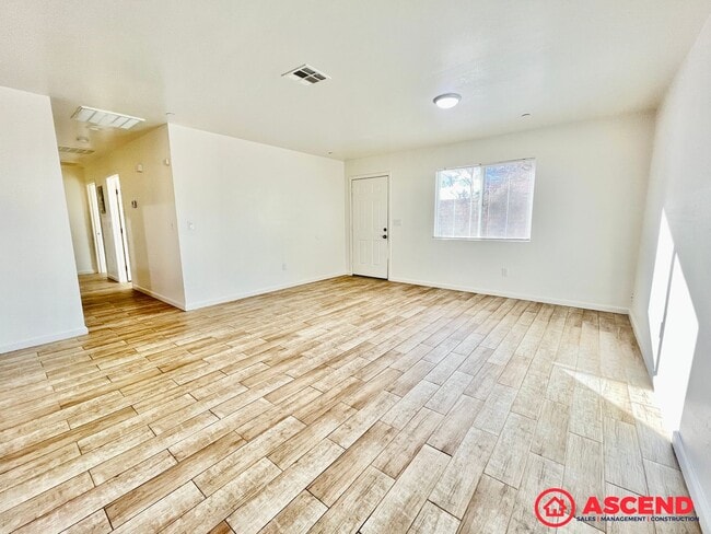 112 Lincoln Ave Unit 2