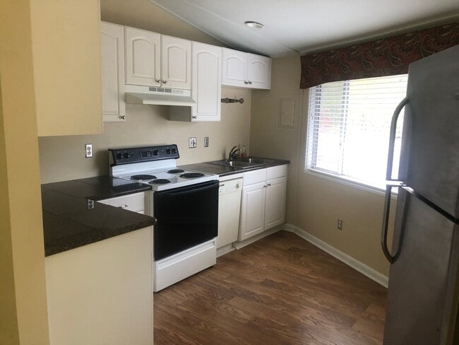 Photo - 1BR/1BA With Bonus Room