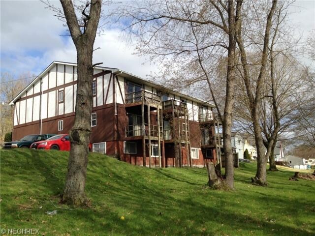 Photo - Nellie 556-562