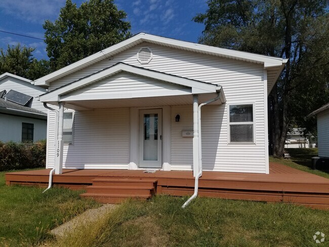 Building Photo - Peoria Heights!  2 Bedroom/1 Bathroom For ... Rental