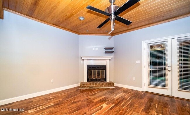 Photo - 807 Planters Point Dr