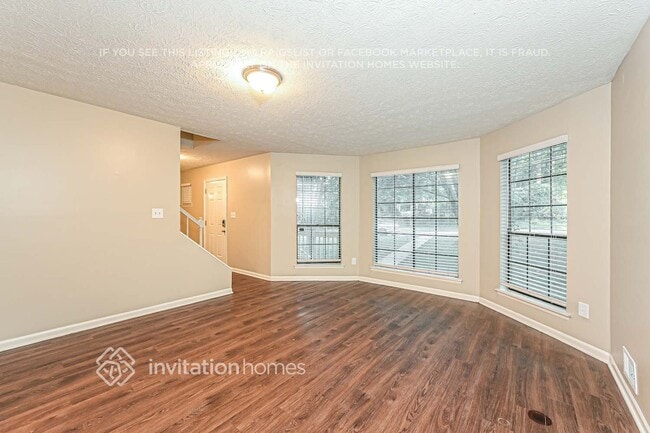 Photo - 297 Phoenix Dr NW