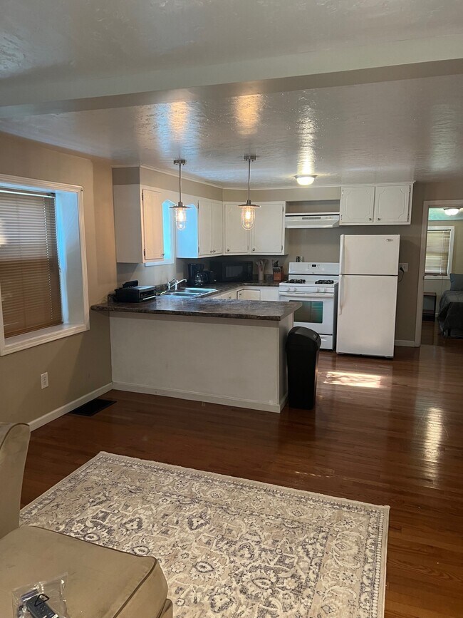 Photo - 623 Coffeen St