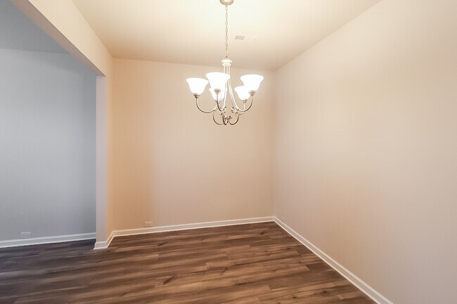 Photo - 2890 Saratoga Lake View