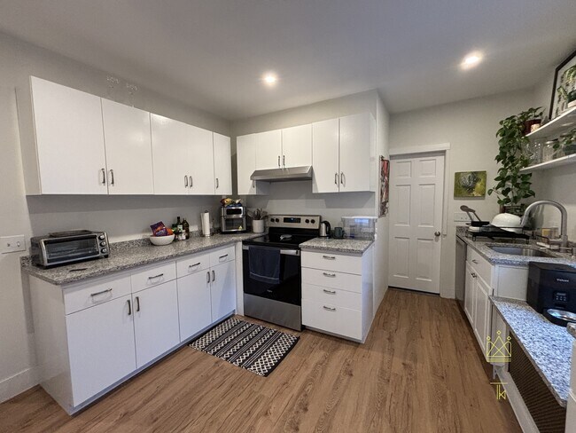 Photo - 21 Osborne Rd Unit 2