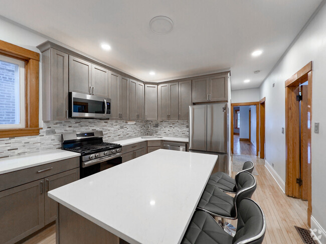Building Photo - 4322 W Kamerling Ave Unit G07C Rental