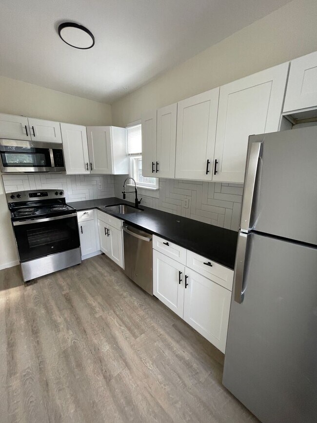 Photo - 299 Reinhard Ave Unit 2