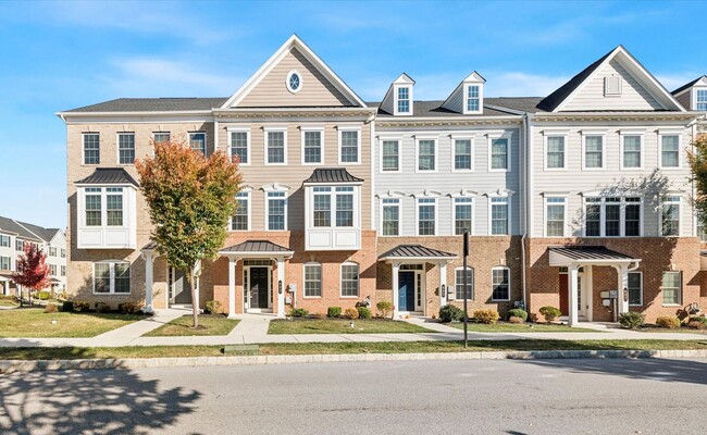 Beautiful 3BD/4BA townhome in Malvern! - Beautiful 3BD/4BA townhome in Malvern!