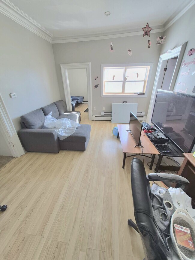 Photo - 145 Orange St Unit 2