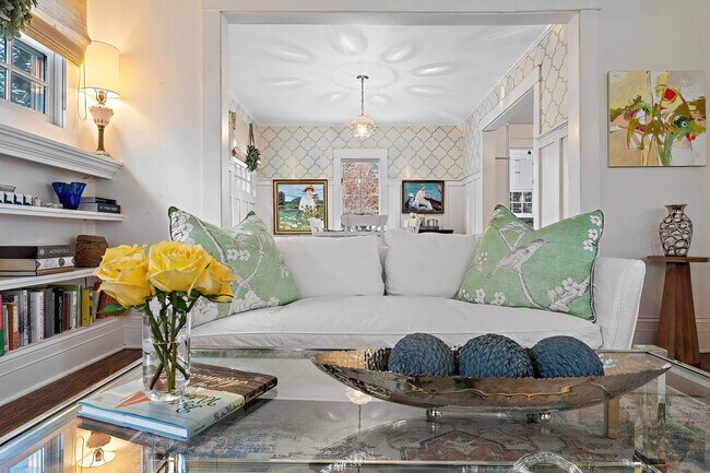 Photo - 131 Broadway Ave N Unidad FL2-ID1368698P