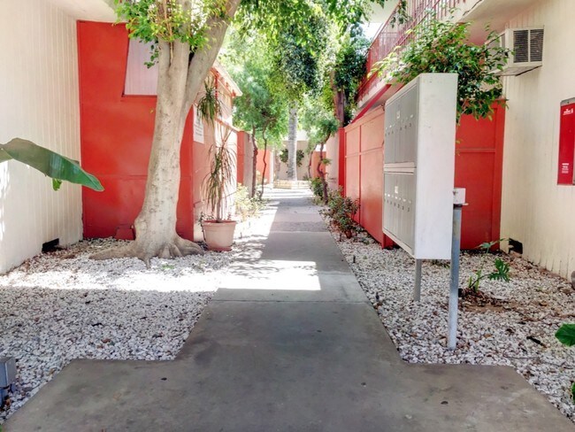 Photo - 1144 N Orange Grove Ave Unit 10