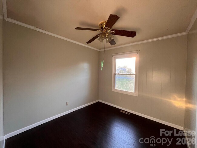 Photo - 1144 Ellen Ave