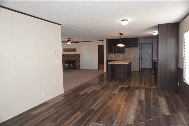 Photo - 513 Elm St