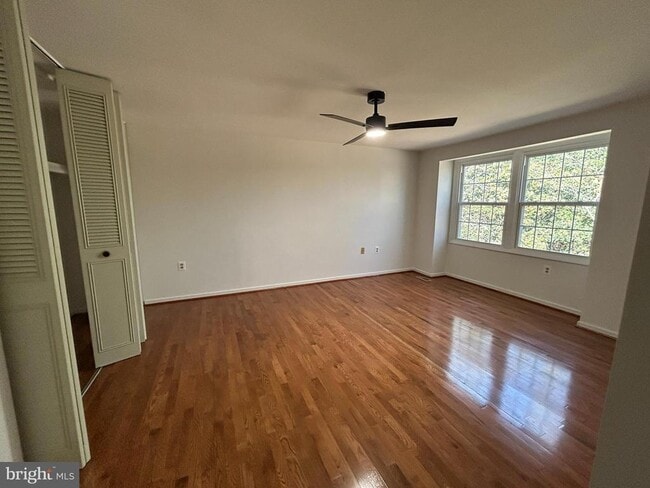 Building Photo - 2755 Viking Dr