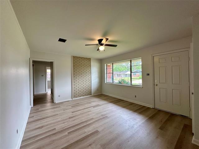 Building Photo - 1015 Pine Tree Dr