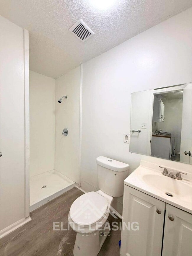 Photo - 1438 SW Van Buren St Unit 3