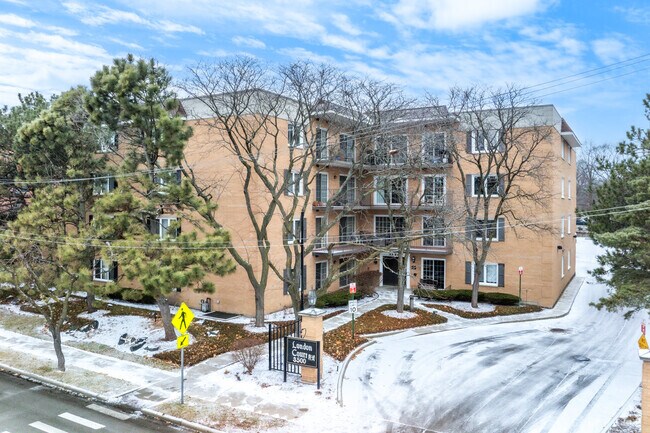 Primary - London Court