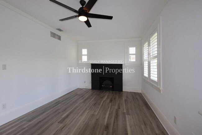 Photo - 2648 Ernest St