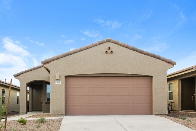 Building Photo - 6989 W Hedge Rose Dr Rental