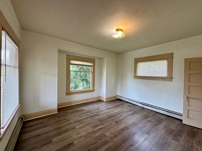 Photo - 310 Pine St