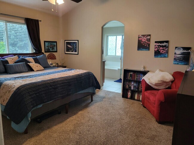 Photo - 668 W 3275 N