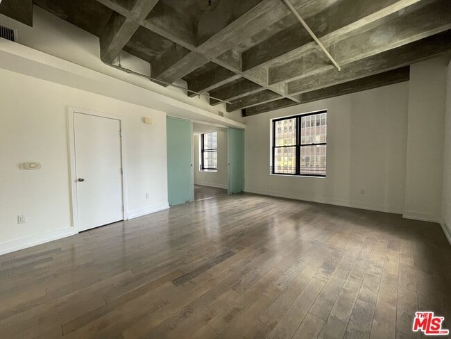 Photo - 727 W 7th St Unit 907