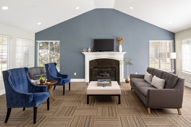 El interior de nuestra casa club en Capitol City en Lacey, WA - Capitol City Apartments