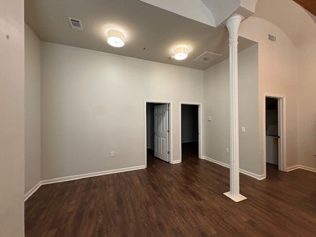 Photo - 476 Poplar St Unit 2